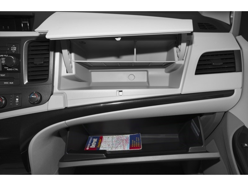 2012 Toyota Sienna 5dr V6 LE 8-Pass FWD Interior Shot 4