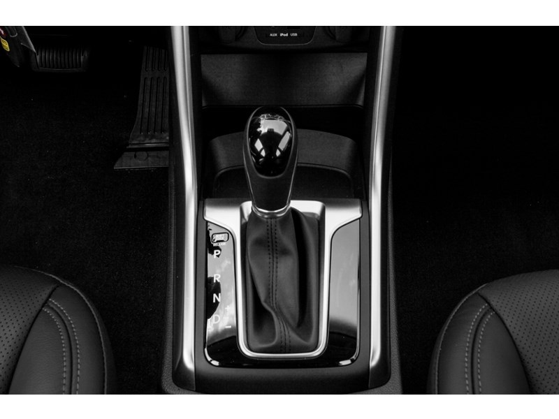 2014 Hyundai Elantra GT 5dr HB Man GLS Exterior Shot 9