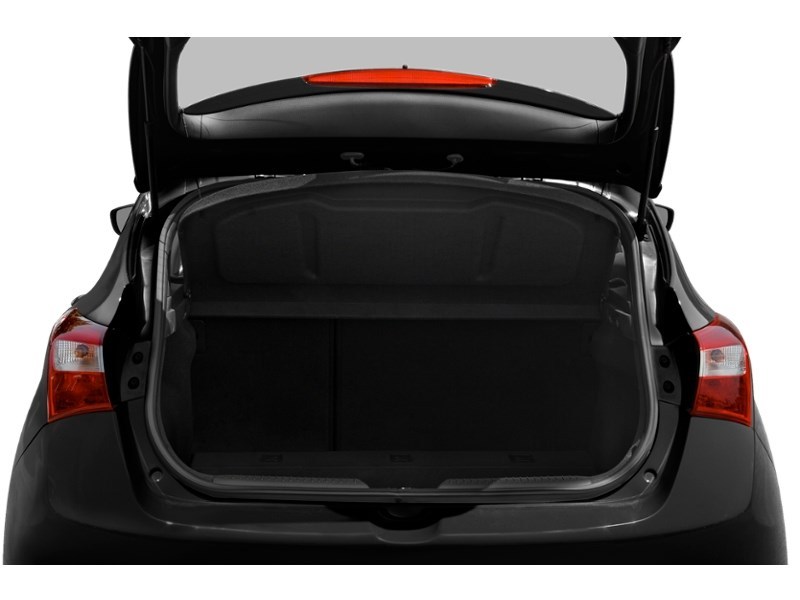 2014 Hyundai Elantra GT 5dr HB Man GLS Exterior Shot 4