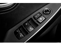 2013 Hyundai Elantra GT 5dr HB Man GLS Exterior Shot 11