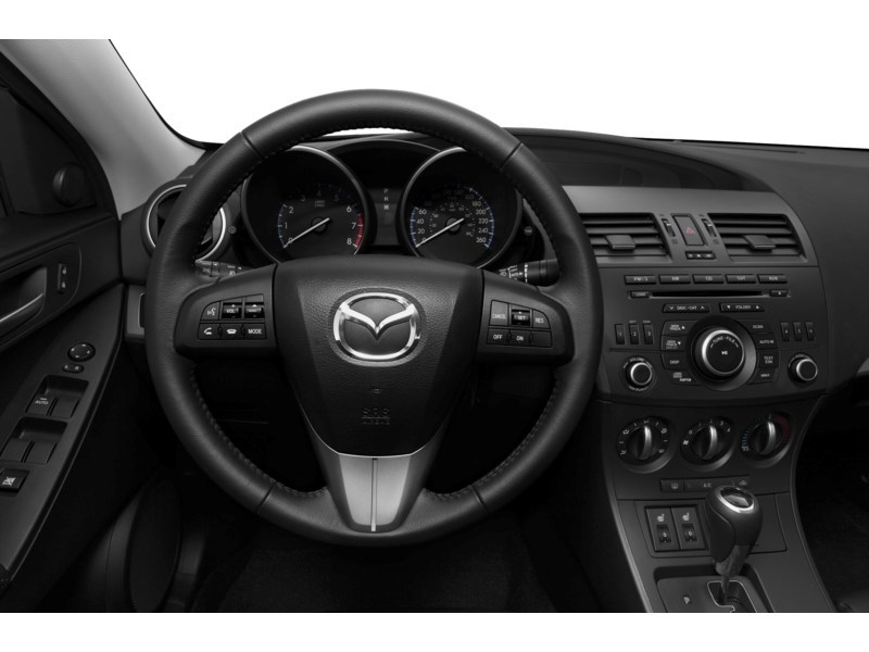 2013  Mazda3 4dr Sdn Auto GS-SKY Interior Shot 2