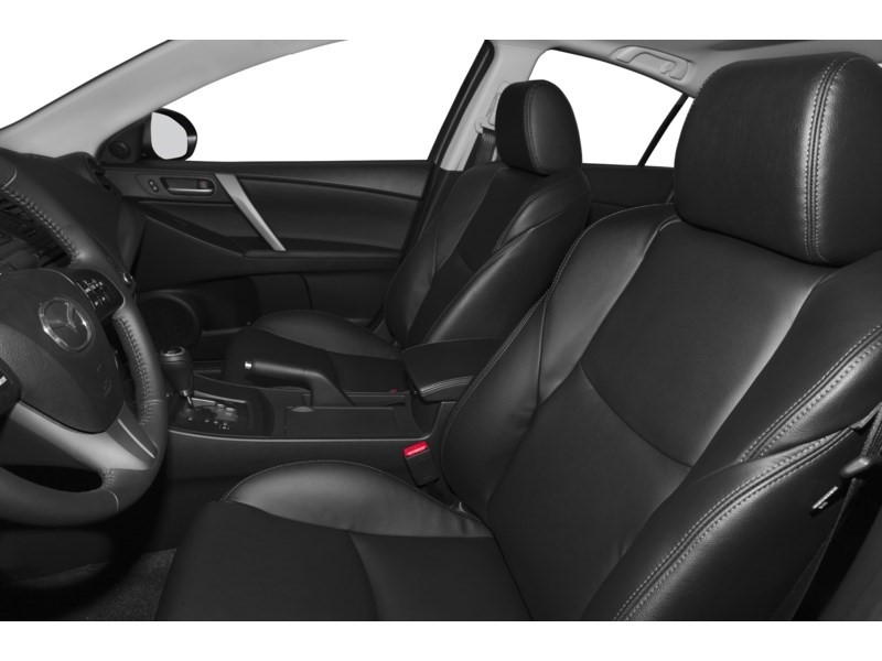 2013  Mazda3 GS-SKY (A6) Interior Shot 4