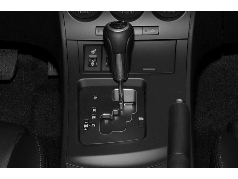 2013  Mazda3 4dr Sdn Auto GS-SKY Exterior Shot 9