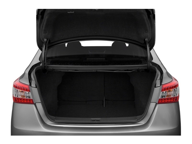 2014 Nissan Sentra 4dr Sdn CVT S Exterior Shot 4