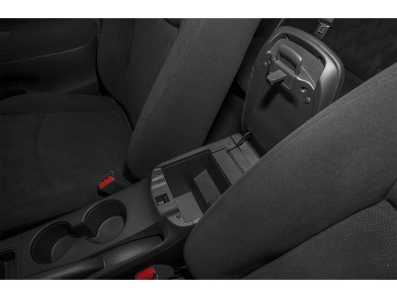 2014 Nissan Sentra 4dr Sdn CVT S Interior Shot 8