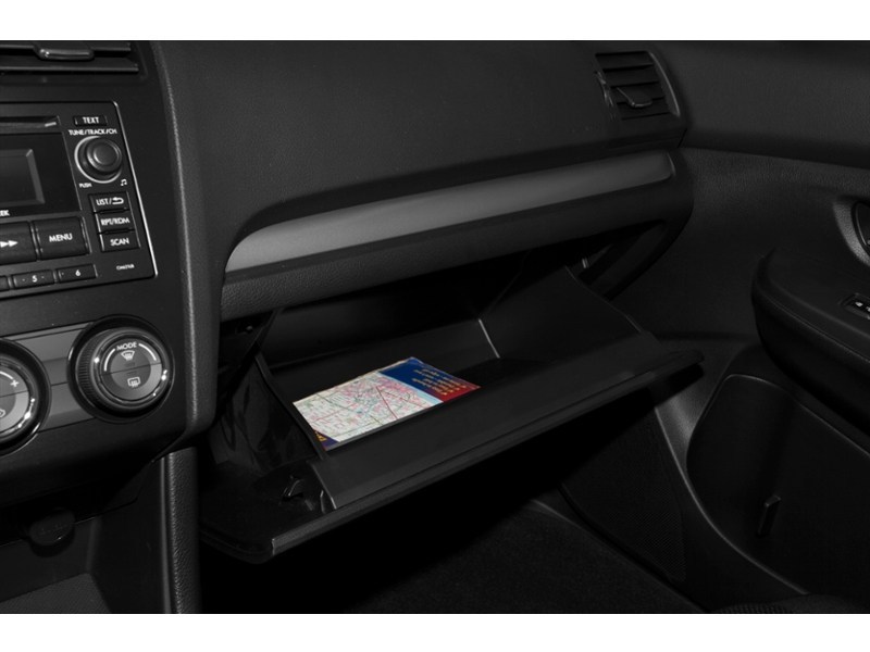2013 Subaru Impreza 5dr HB CVT 2.0i Interior Shot 4