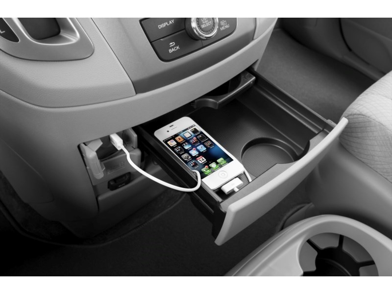 2015 Honda Odyssey 4dr Wgn SE Exterior Shot 10