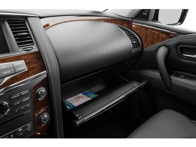 2016 INFINITI QX80 4WD 4dr 7-Passenger Interior Shot 4