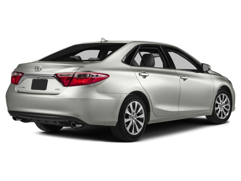 2015 Toyota Camry 4dr Sdn I4 Auto XLE Exterior Shot 2