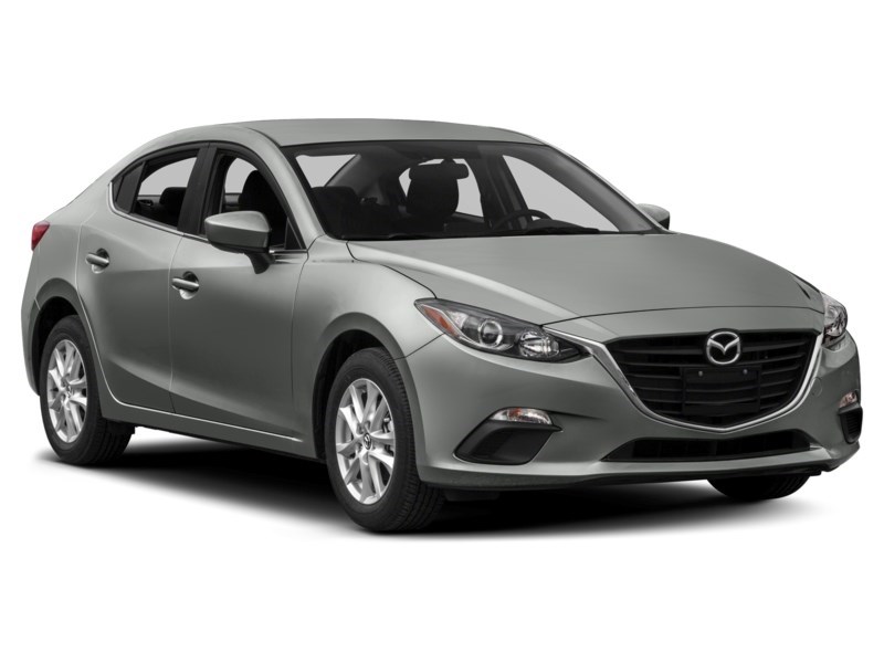 2016  Mazda3 4dr Sdn Auto GS Exterior Shot 9