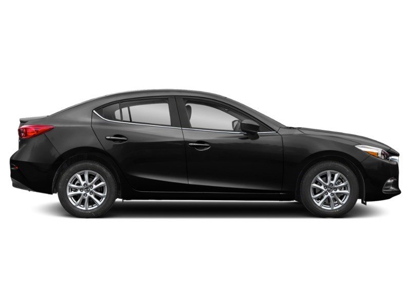 2018  Mazda3 SE Auto Exterior Shot 10