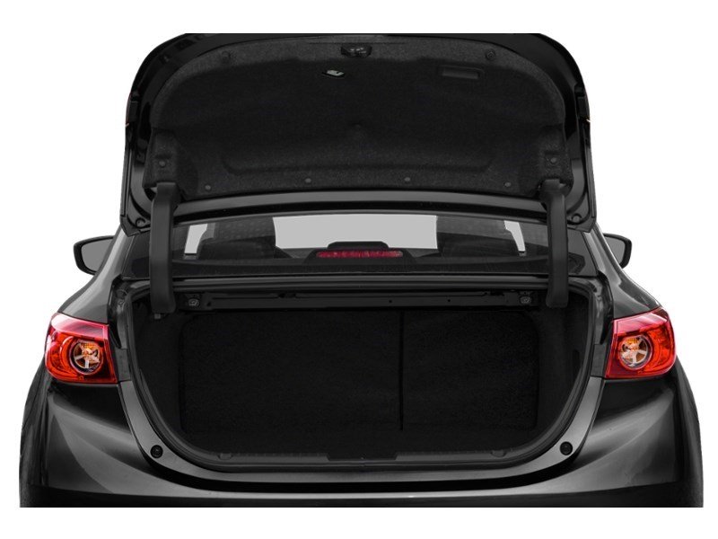 2018  Mazda3 SE Auto Exterior Shot 4