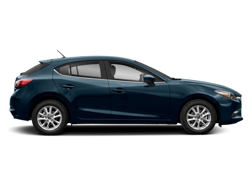 2018  Mazda3 Sport GS Manual Exterior Shot 11
