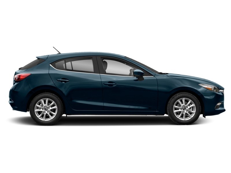 2018  Mazda3 Sport GS Manual Exterior Shot 11