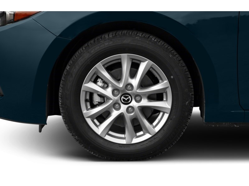 2018  Mazda3 Sport GS Manual Exterior Shot 5