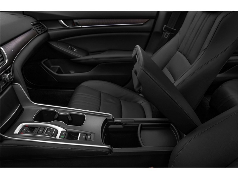 2019 Honda Accord Touring 2.0 Auto Interior Shot 7