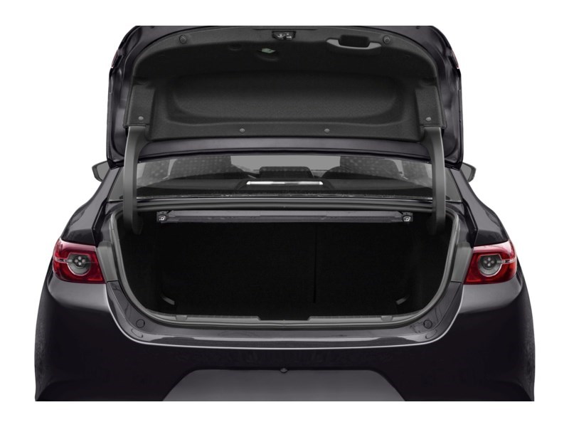 2019  Mazda3 GS Manual FWD Exterior Shot 4