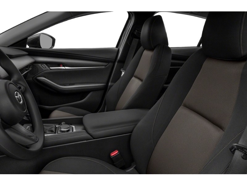 2022  Mazda3 GX Auto FWD Interior Shot 4