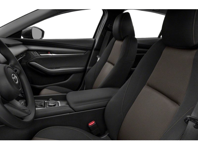 2022  Mazda3 GX Auto FWD Interior Shot 4
