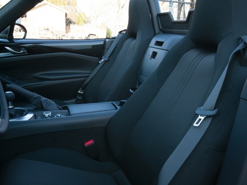 Ottawa's 2023 Mazda MX-5 GS (M6) New Model Vehicle Information
