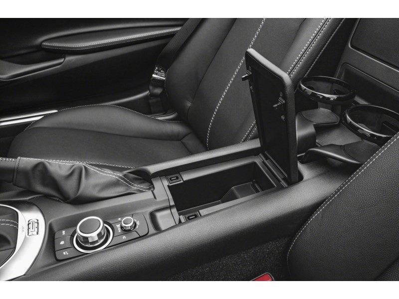 2023 Mazda MX-5 GT Manual Interior Shot 6