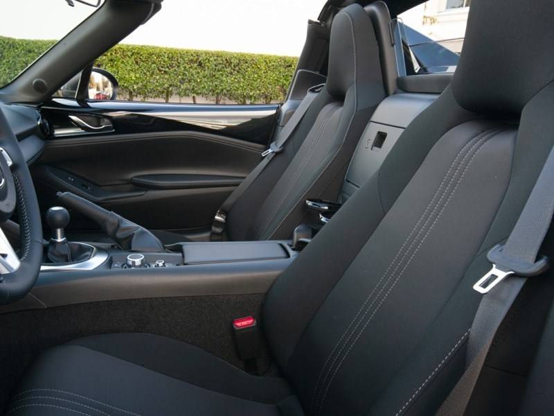 Ottawa's 2022 Mazda MX-5 RF GS-P (M6) New Model Vehicle