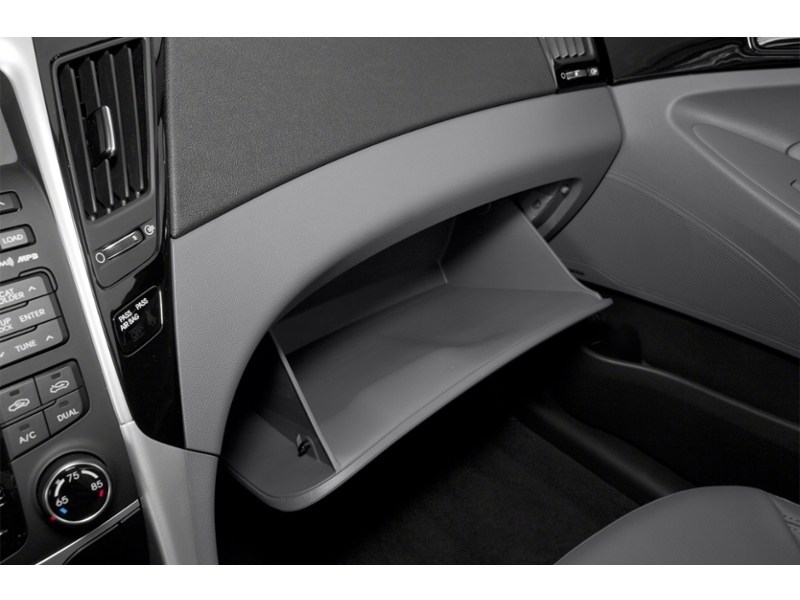 2013 Hyundai Sonata 4dr Sdn 2.4L Auto SE Interior Shot 3