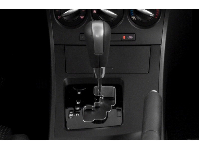 2013  Mazda3 Sport 4dr HB Sport Man GS-SKY Exterior Shot 9