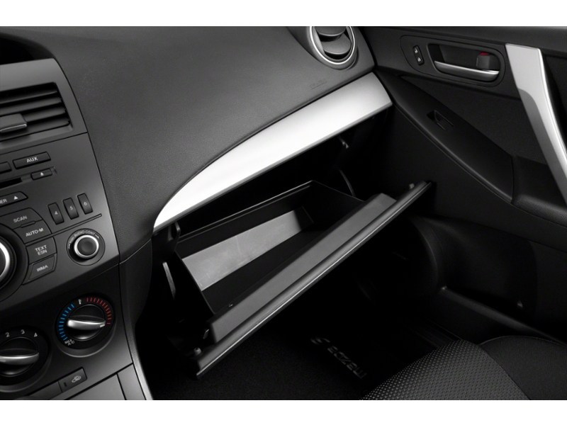 2013  Mazda3 Sport 4dr HB Sport Auto GS-SKY Interior Shot 3