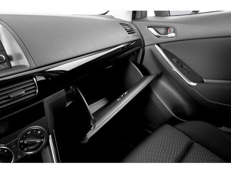 2013 Mazda CX-5 AWD 4dr Auto GT Interior Shot 3