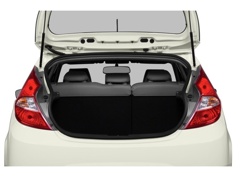 2014 Hyundai Accent 5dr HB Auto GL Exterior Shot 4