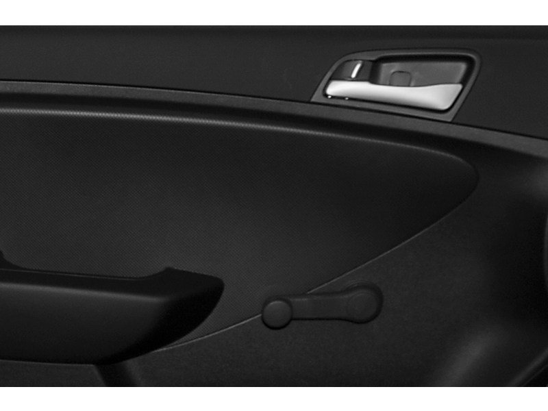 2014 Hyundai Accent 5dr HB Auto GLS Exterior Shot 10