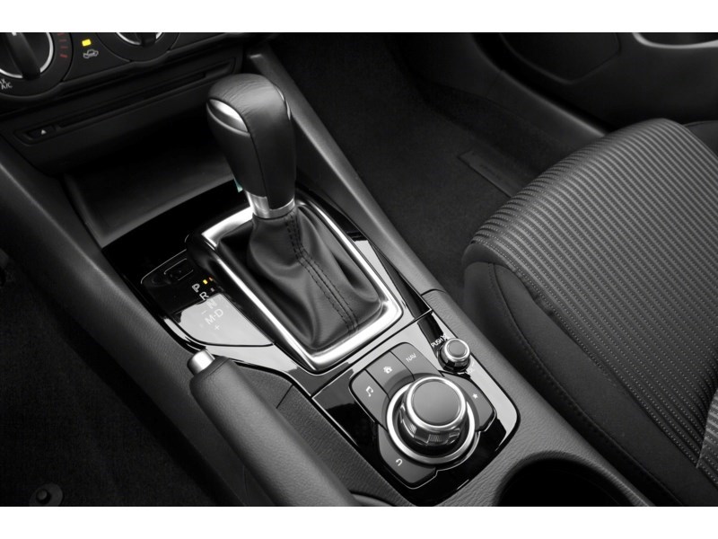 2014  Mazda3 4dr Sdn Auto GS-SKY Exterior Shot 12