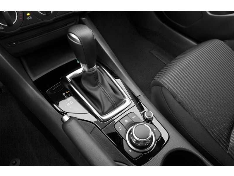2015  Mazda3 4dr Sdn Auto GX Exterior Shot 12