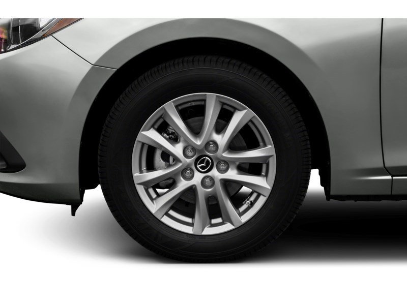 2014  Mazda3 4dr Sdn Auto GS-SKY Exterior Shot 5