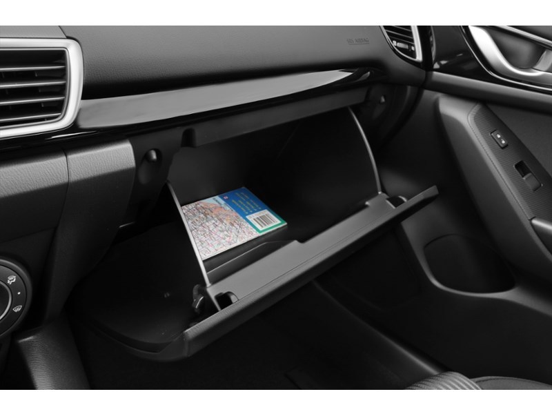 2015  Mazda3 4dr Sdn Auto GX Interior Shot 4