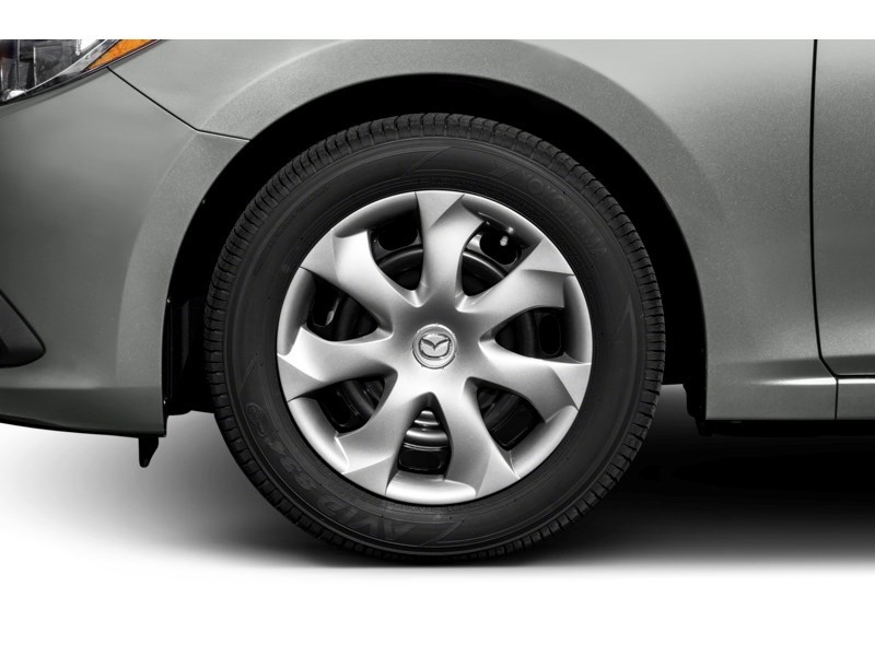 2014  Mazda3 Sport 4dr HB Sport Man GS-SKY Exterior Shot 5