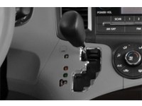 2014 Toyota Sienna 5dr LE 8-Pass FWD Exterior Shot 9