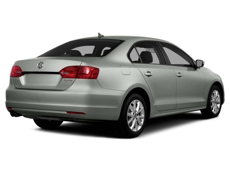 2014 Volkswagen Jetta 4dr 1.8 TSI Auto Comfortline Exterior Shot 2