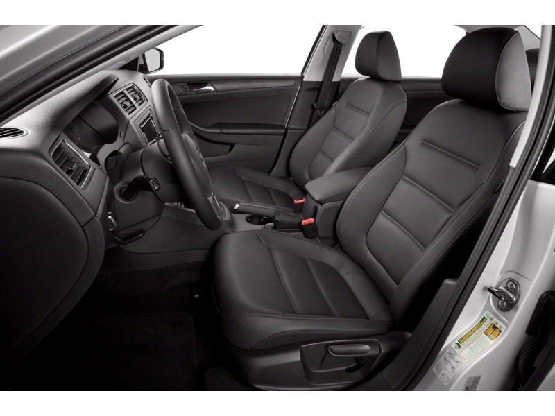 2014 Volkswagen Jetta 4dr 1.8 TSI Auto Comfortline Interior Shot 4