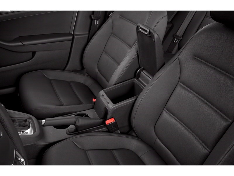 2014 Volkswagen Jetta 4dr 1.8 TSI Auto Comfortline Interior Shot 7