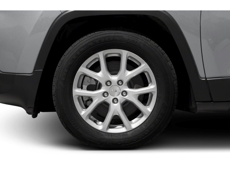 2016 Jeep Cherokee 4WD 4dr Sport Exterior Shot 5