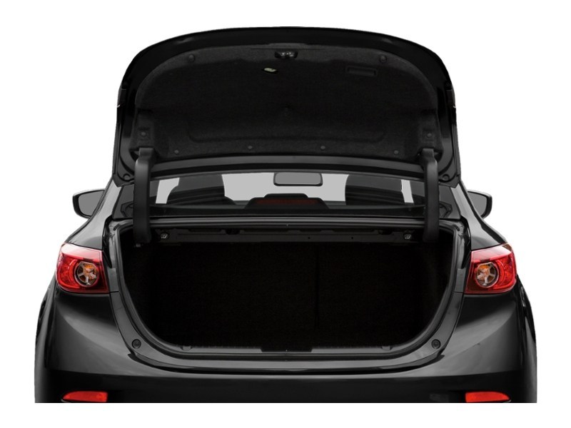 2016  Mazda3 GX (M6) Exterior Shot 4