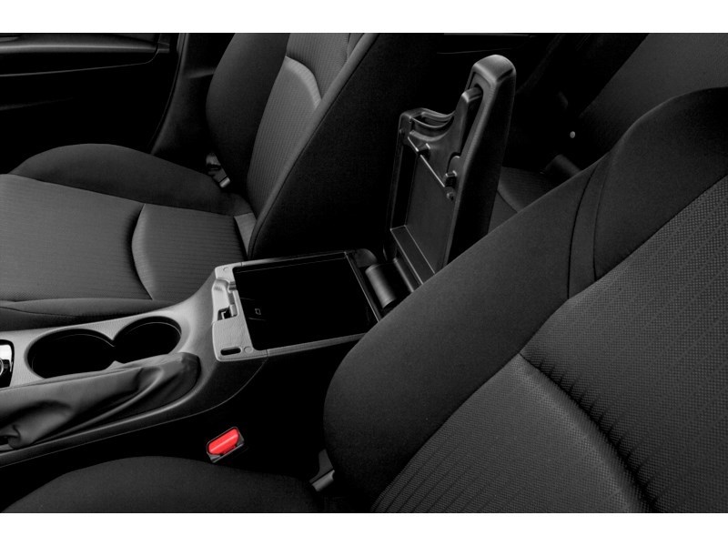 2016  Mazda3 4dr Sdn Auto GX Exterior Shot 12