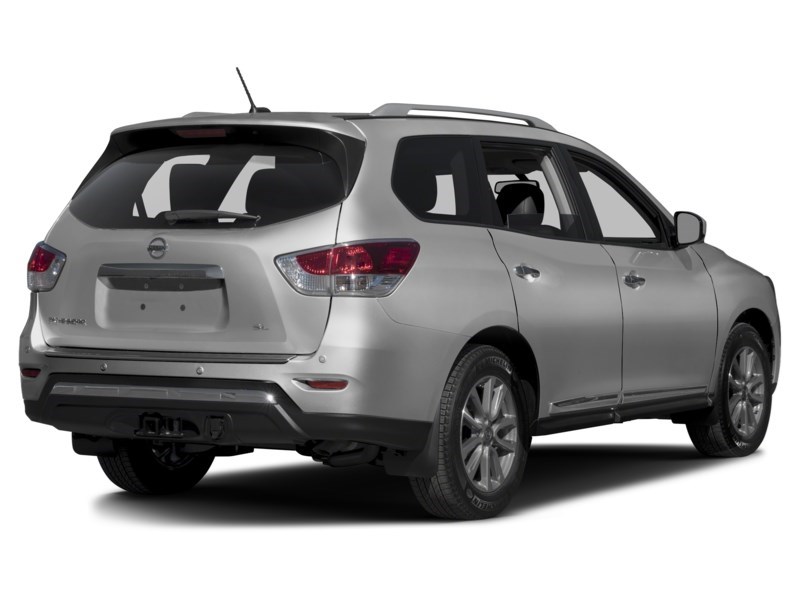 2016 Nissan Pathfinder 4WD 4dr SL Exterior Shot 2