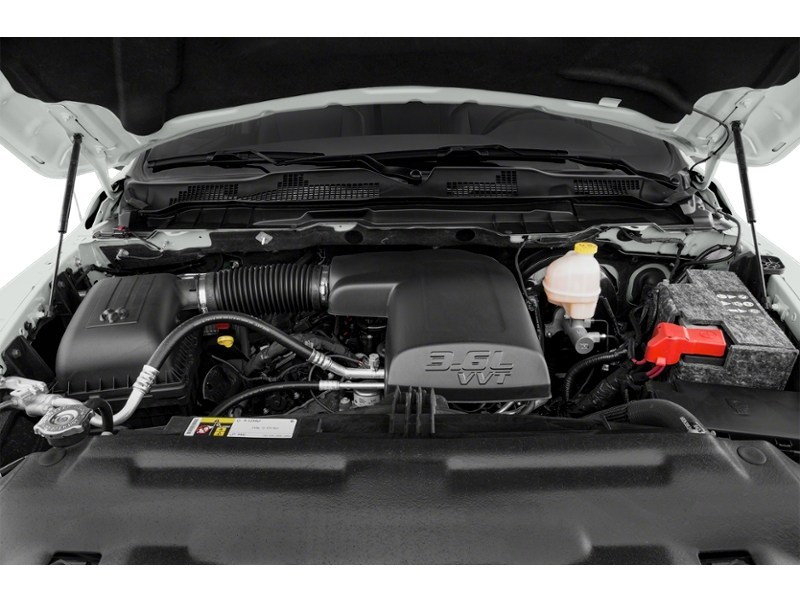 2018 RAM 1500 Express 4x4 Crew Cab 5'7" Box *Ltd Avail* Exterior Shot 3
