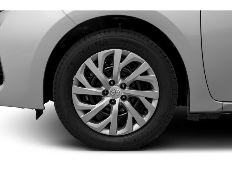 2018 Toyota Corolla LE CVT Exterior Shot 5
