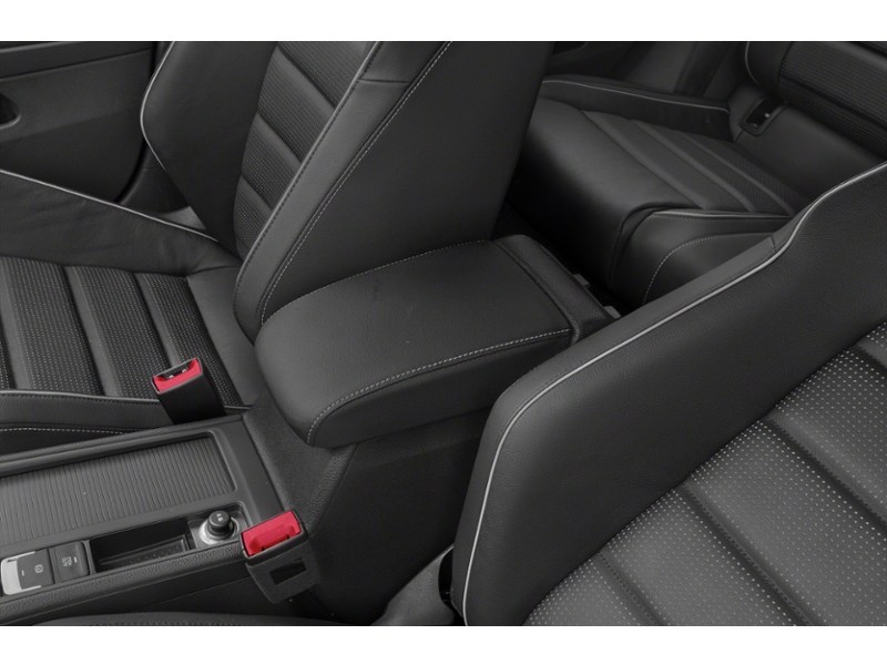 2019 Volkswagen Golf R DSG Interior Shot 7