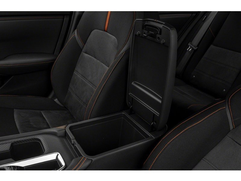 2020 Nissan Sentra SR CVT Interior Shot 7