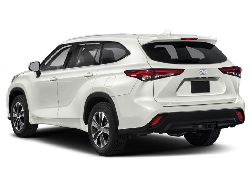 2021 Toyota Highlander XLE AWD Exterior Shot 9